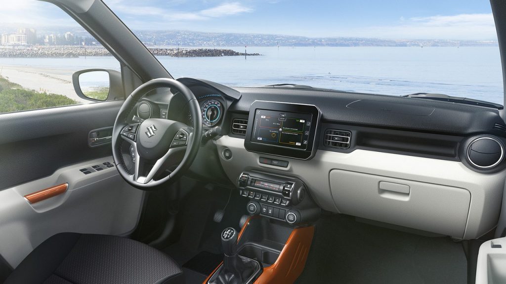 Suzuki-Ignis-White-interiors
