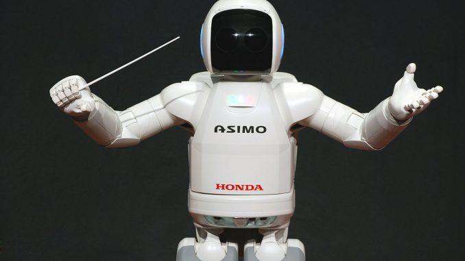 1280px-ASIMO_Conducting_Pose_on_4.14.2008