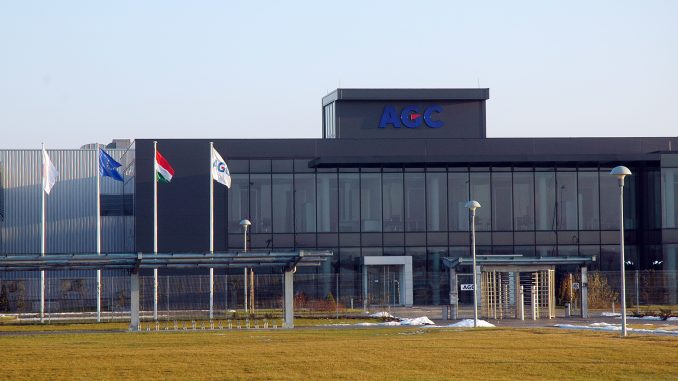 AGC gyar kulso