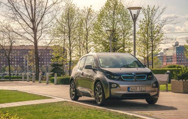 P90193730-bmw-i3-08-2015-600px