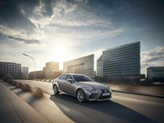 uj_lexus_is_300h