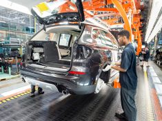 2018-BMW-X3-Spartanburg-Plant-Assembly-4