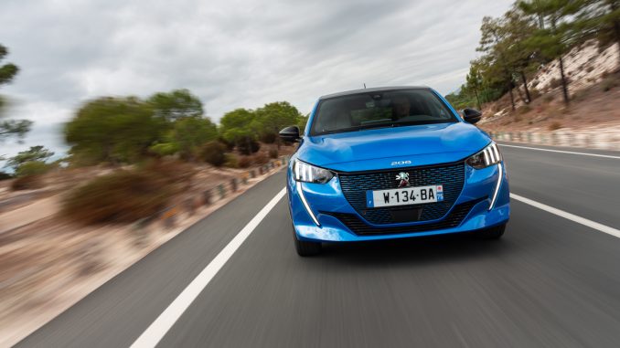 PEUGEOT_e208_TESTDRIVE_0919TC-419