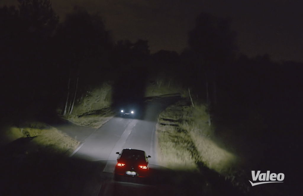 PictureBeam-Monolithic-7_1600x1038_acf_cropped