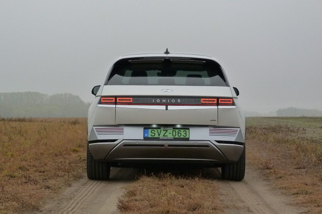 ioniq16