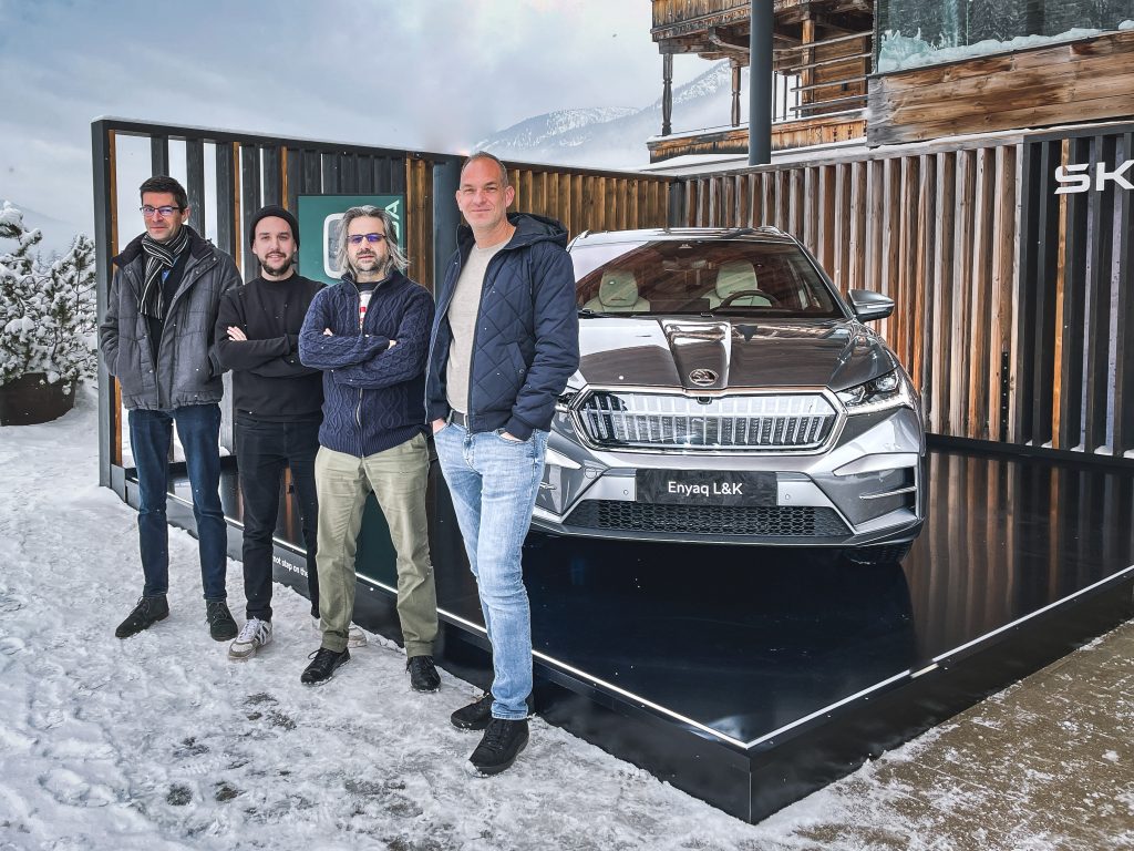 A magyar csapat: (balról jobbra) Csordás Gábor (Autó és Stílus), Biró Milán (Porsche Hungaria PR-menedzser), Biró Csongor (Év Magyar Autója), Nagy Gergely (Player.hu)