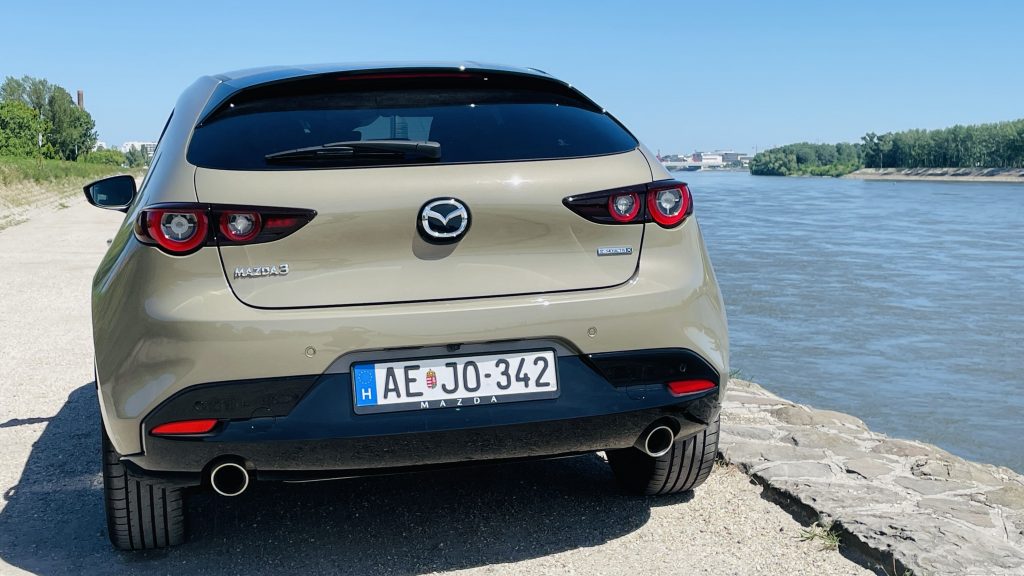 mazda3_3