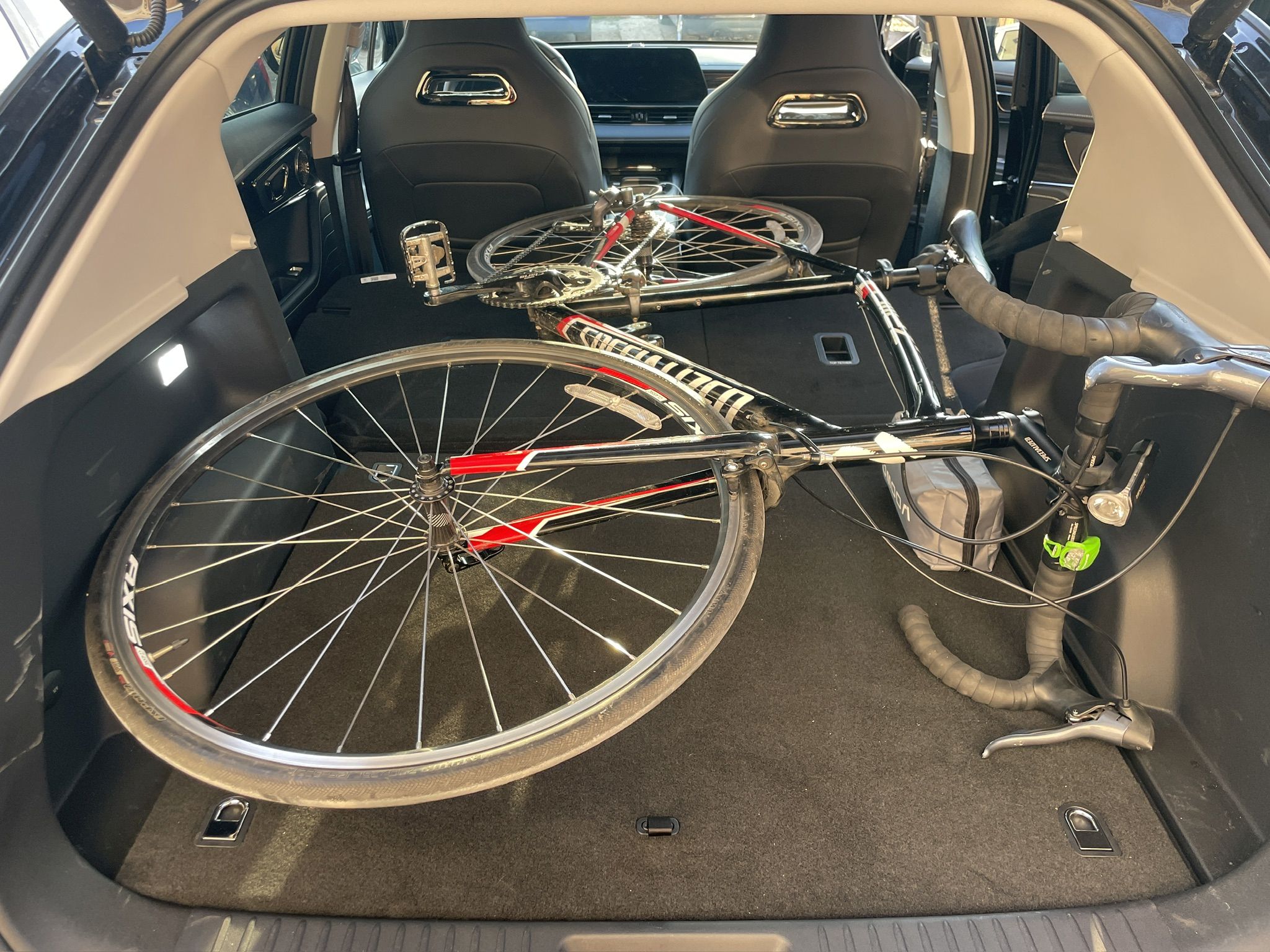 omoda_csomagtarto_bringa