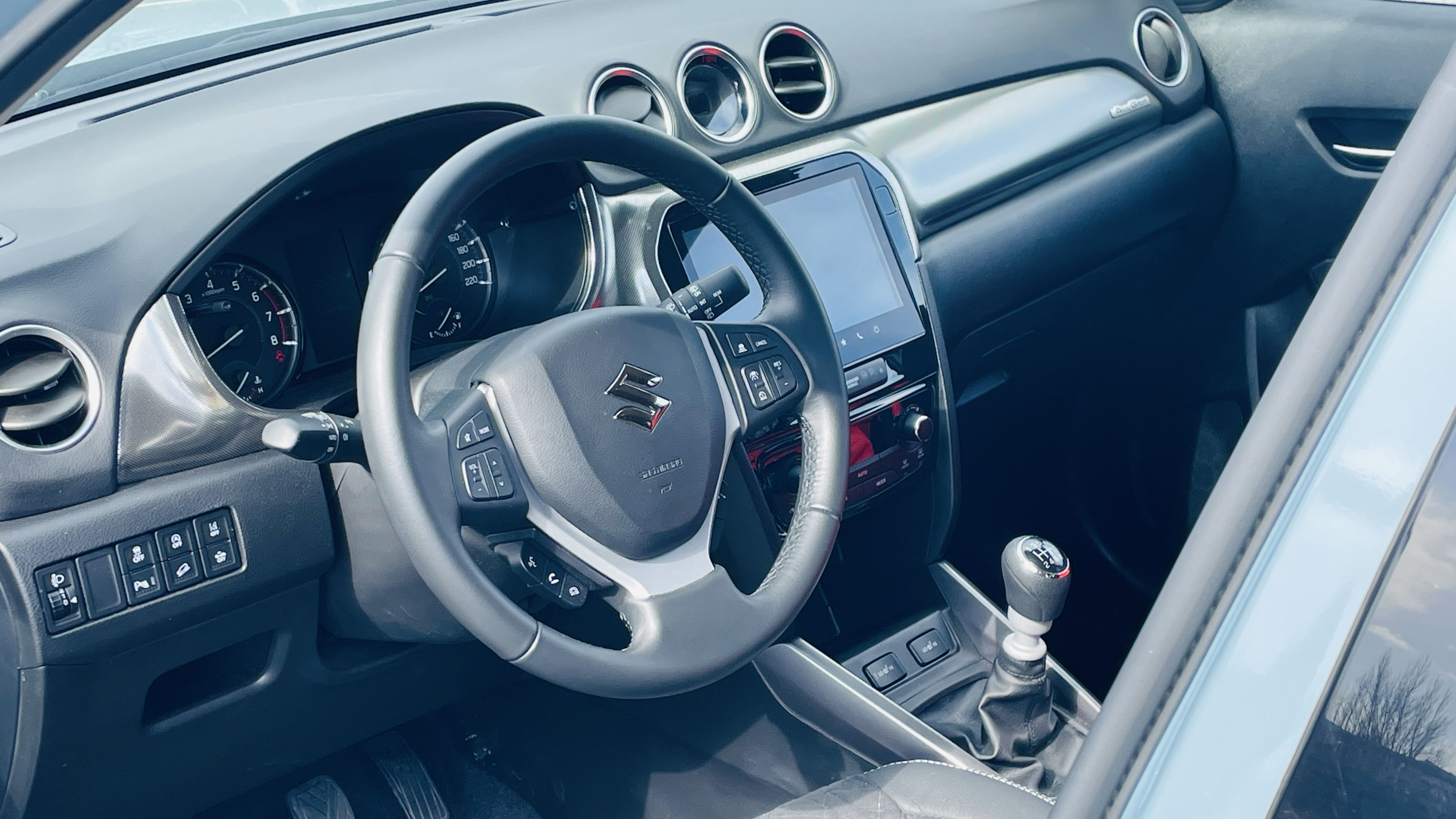 vitara_elol