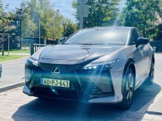 Lexus RZ 550e
